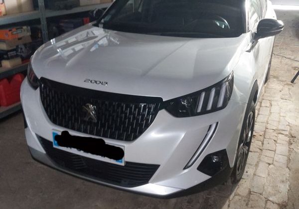 Peugeot 2008 gt pack 155cv eat8